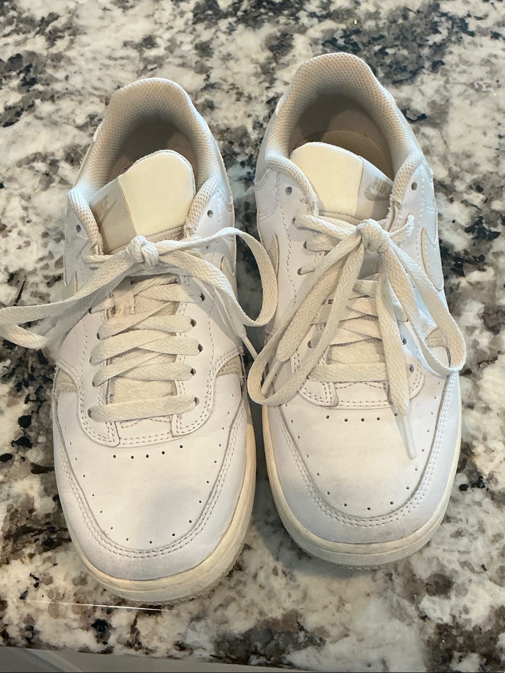 Nike White Women's Low-Top Lace-Up Sneakers